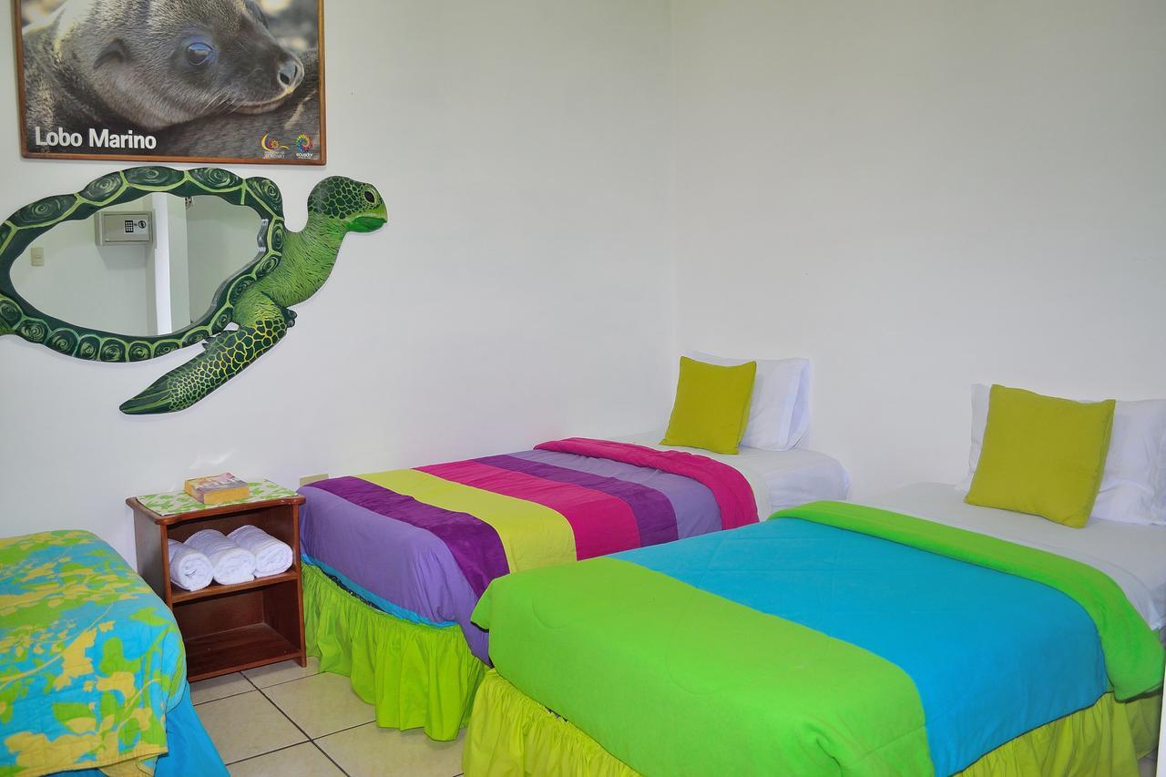 Tintorera Guest House Puerto Ayora  Esterno foto